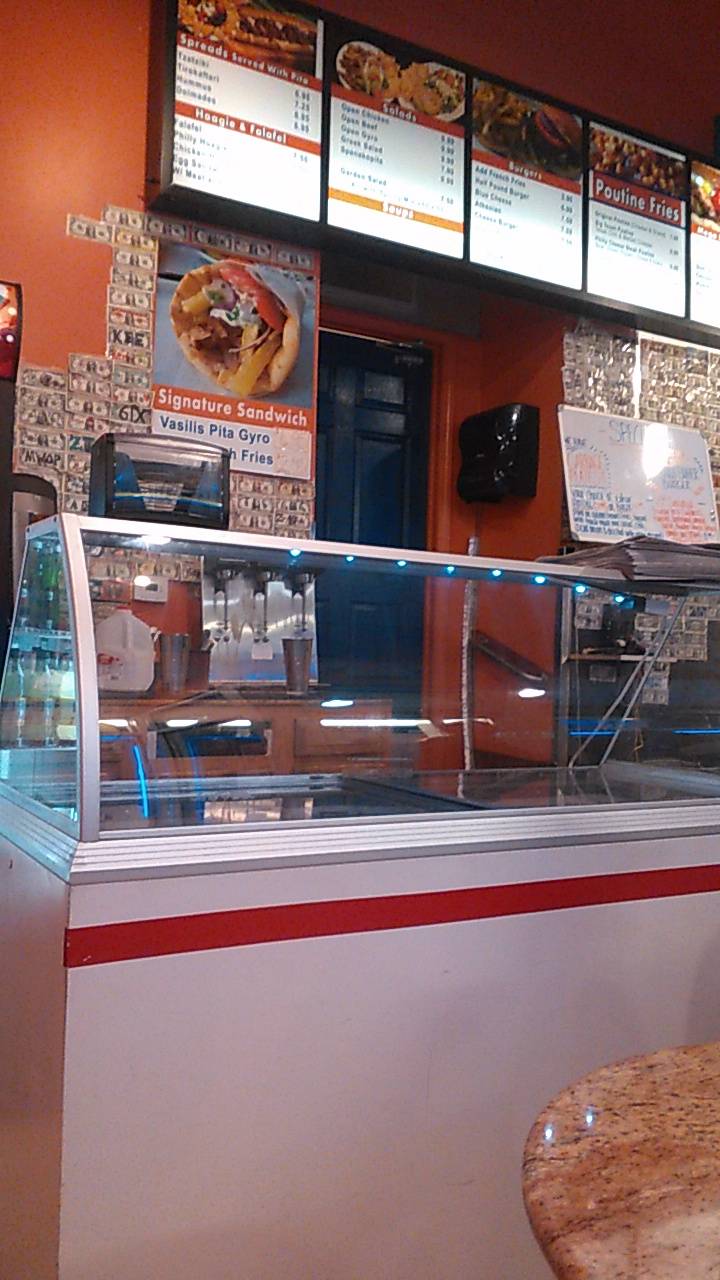 Vasilis Express | restaurant | 1066 Elmwood Ave, Buffalo, NY 14222, USA | 7168864976 OR +1 716-886-4976