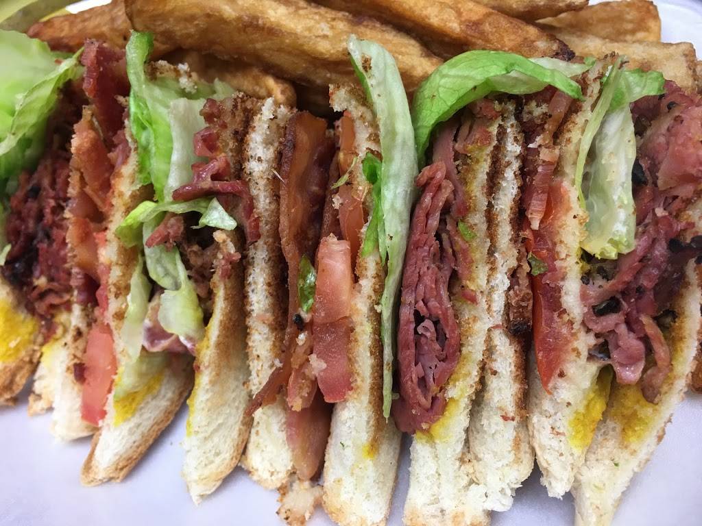 Valentine | restaurant | 110 Place dOrleans Dr, Orléans, ON K1C 2L9, Canada | 6132550202 OR +1 613-255-0202