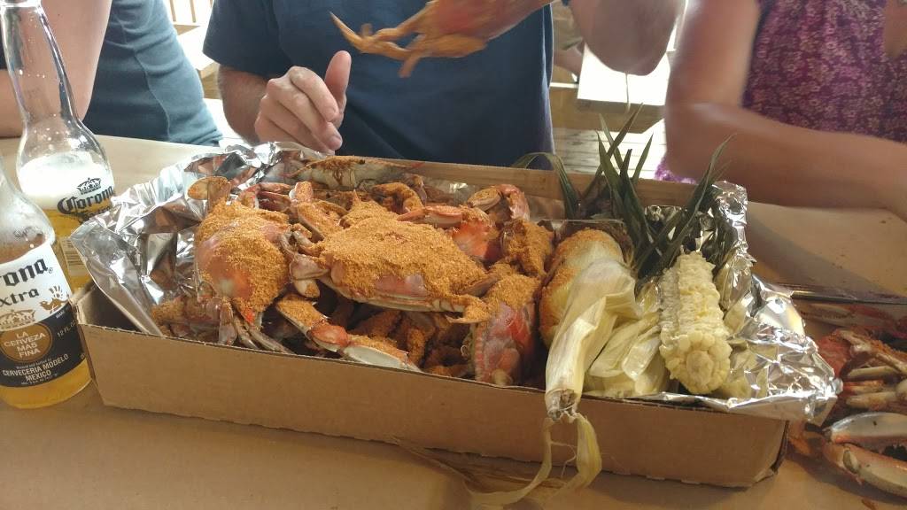 Lintons Crab House & Seafood Carry-Out | restaurant | 4500 Crisfield Hwy, Crisfield, MD 21817, USA | 4109680127 OR +1 410-968-0127