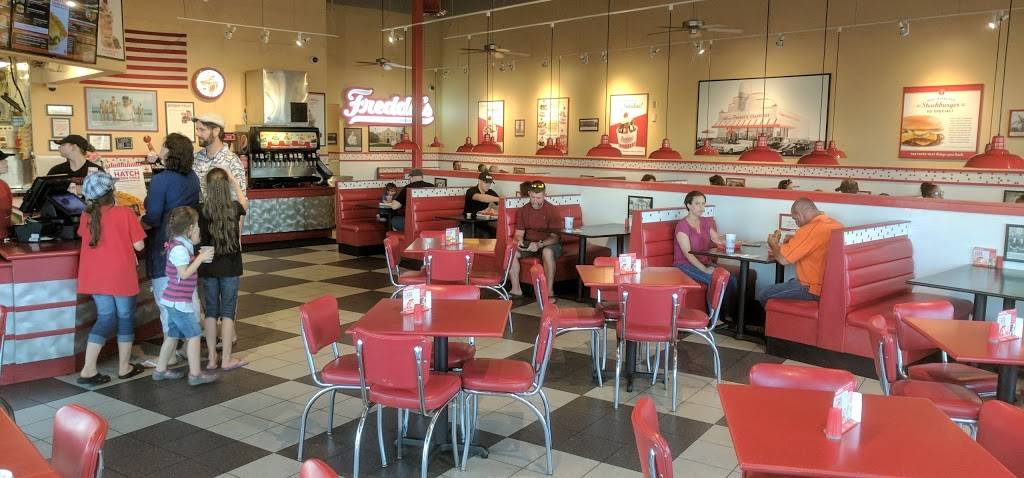 Freddys Frozen Custard & Steakburgers | restaurant | 1680 Garth Brooks Blvd #115, Yukon, OK 73099, USA | 4052654879 OR +1 405-265-4879