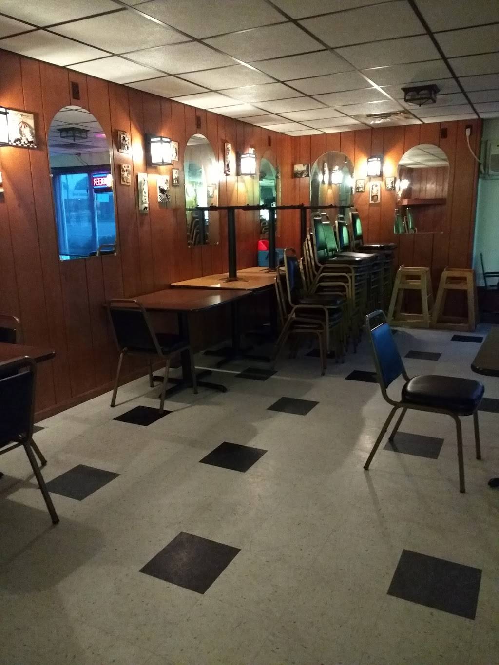 Annas Pizzeria | restaurant | 1609 W Main St, Sun Prairie, WI 53590, USA | 6088252660 OR +1 608-825-2660