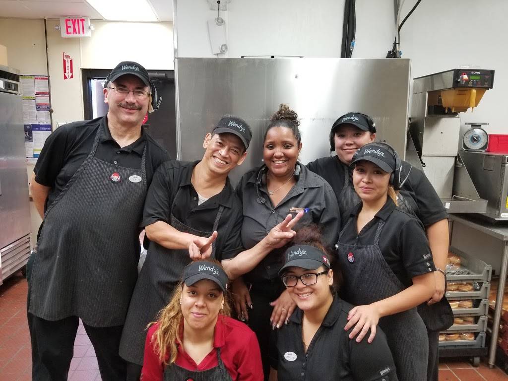 Wendys | restaurant | 689 Long Hill Rd, Groton, CT 06340, USA | 8602718958 OR +1 860-271-8958