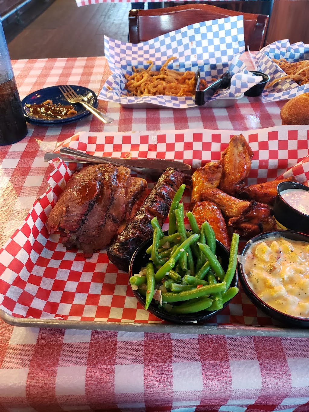 Famous Daves Bar-B-Que | meal takeaway | 201 Pierce St, Sioux City, IA 51101, USA | 7122778800 OR +1 712-277-8800