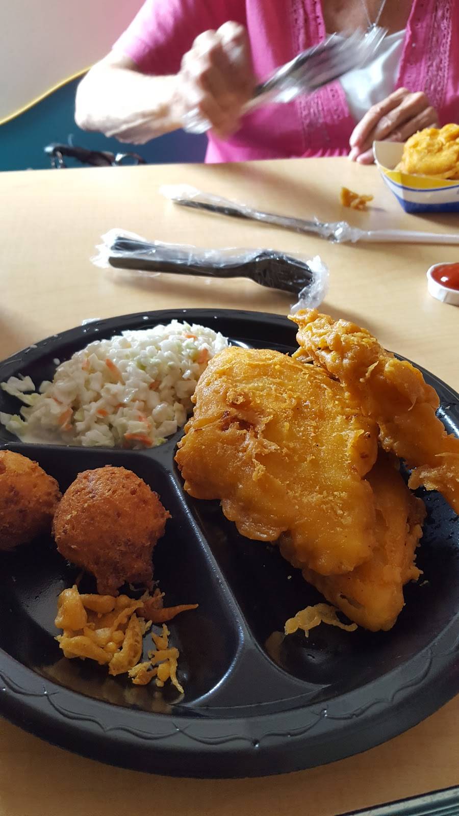 Long John Silvers | restaurant | 11611 West Ave, San Antonio, TX 78213, USA | 2103499301 OR +1 210-349-9301