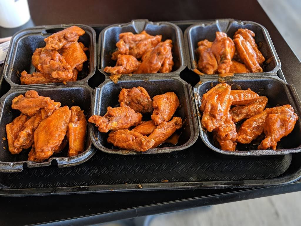 ATL Wings | restaurant | S Stapley Dr, Mesa, AZ 85204, USA | 4804285223 OR +1 480-428-5223