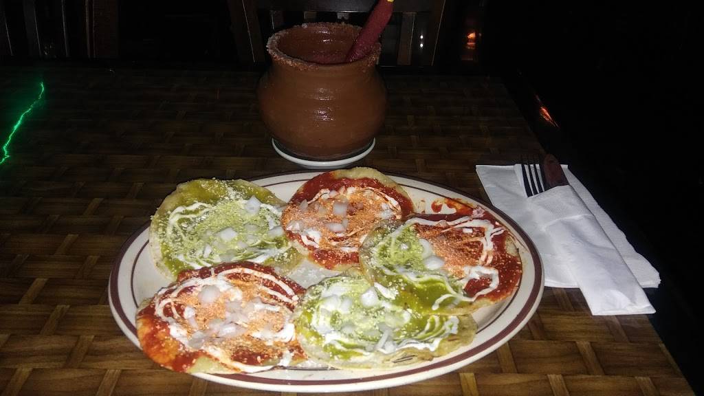 El Puerto de Acapulco | meal delivery | 9316 37th Ave, Jackson Heights, NY 11372, USA | 7182055566 OR +1 718-205-5566