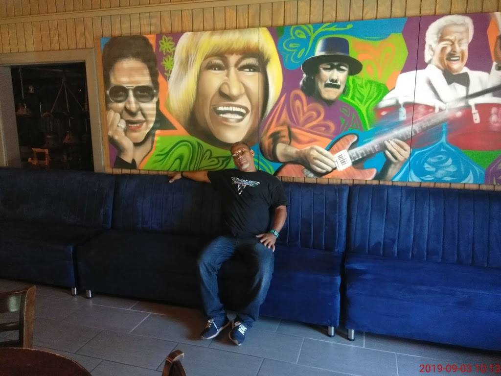 Subway | meal takeaway | 1576 Dorchester Ave, Dorchester, MA 02122, USA | 6172651995 OR +1 617-265-1995