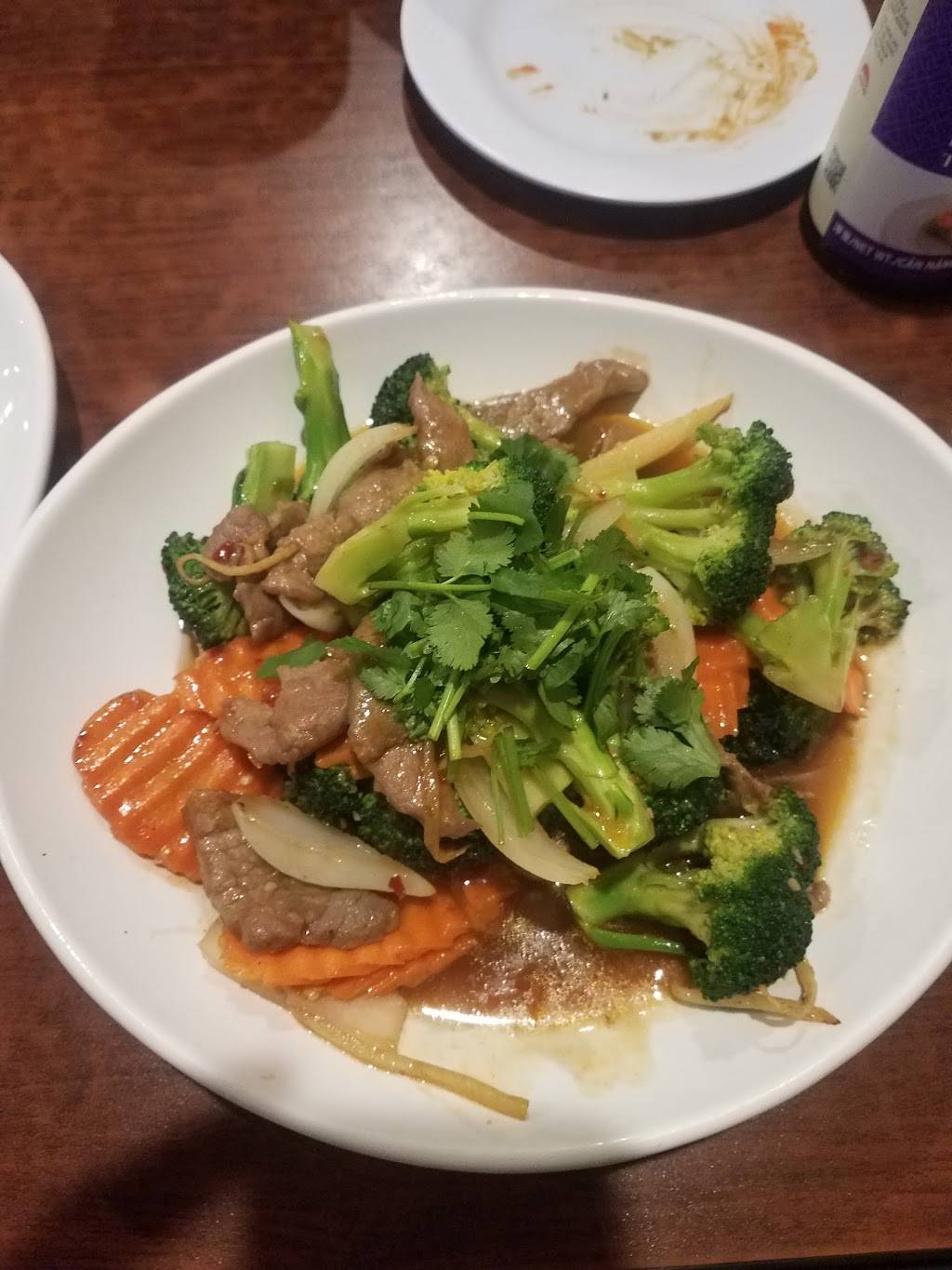 Davorns Place | restaurant | 400 N Willis St, Visalia, CA 93291, USA | 5597334885 OR +1 559-733-4885