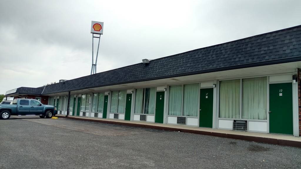 Country Inn Cafe & Motel | cafe | 536 Veterans Memorial Dr, Livingston, IL 62058, USA | 6186372600 OR +1 618-637-2600