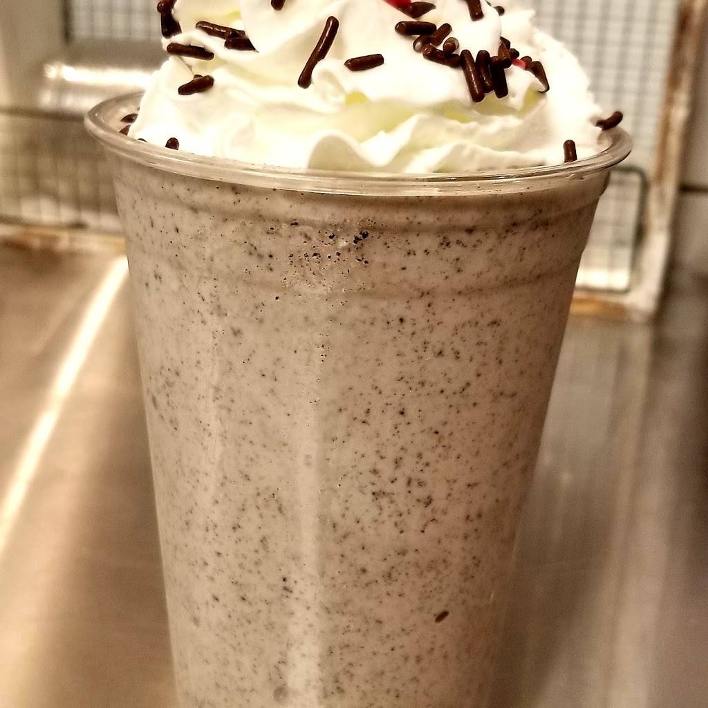 In the Doghouse | restaurant | 617 E Bridge St, Brighton, CO 80601, USA | 3032870303 OR +1 303-287-0303