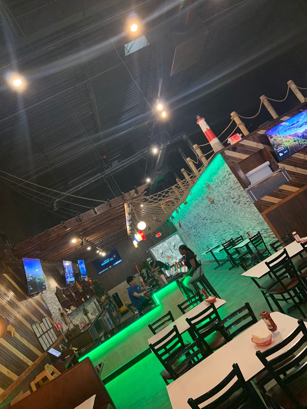 The Crab Shack | restaurant | 950 American Legion Hwy Unit 5, Roslindale, MA 02131, USA | 6174773721 OR +1 617-477-3721