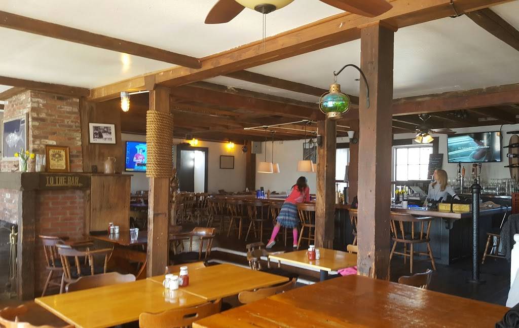 The Well Tavern + Kitchen | restaurant | 70 Main St, Wellfleet, MA 02667, USA | 5082140038 OR +1 508-214-0038