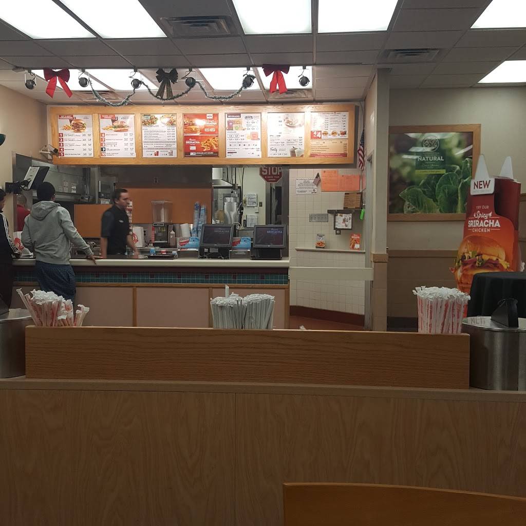Wendys | restaurant | 91 Lafayette St, Salem, MA 01970, USA | 9787459545 OR +1 978-745-9545
