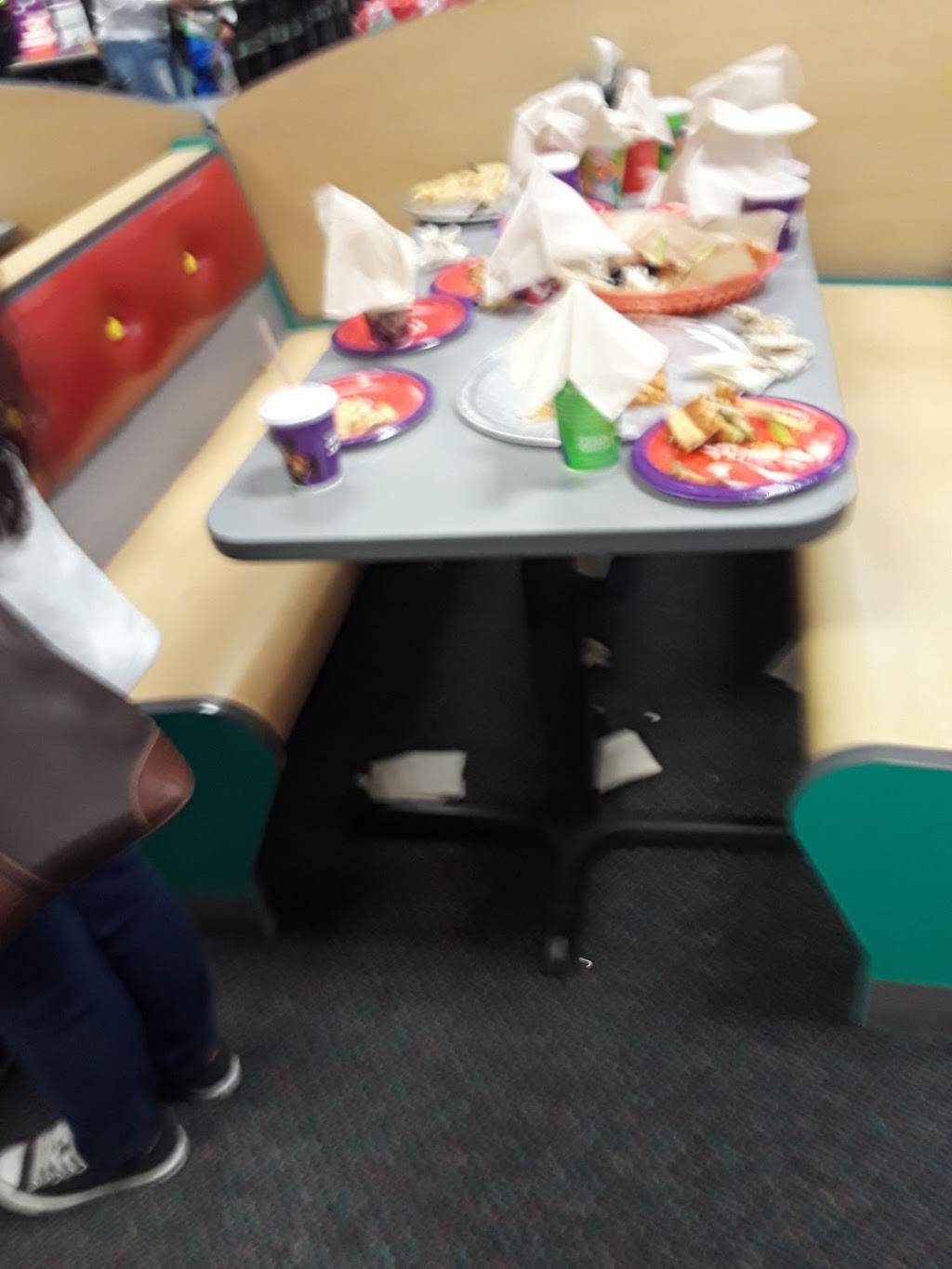 Chuck E. Cheese | restaurant | 6700 Abercorn St, Savannah, GA 31405, USA | 9123550410 OR +1 912-355-0410