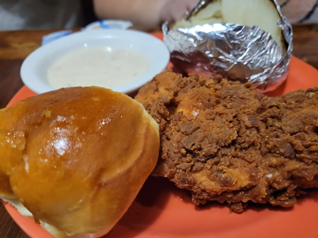 Krazy Horse | restaurant | 618 W Ave C, Attica, KS 67009, USA | 6209157299 OR +1 620-915-7299