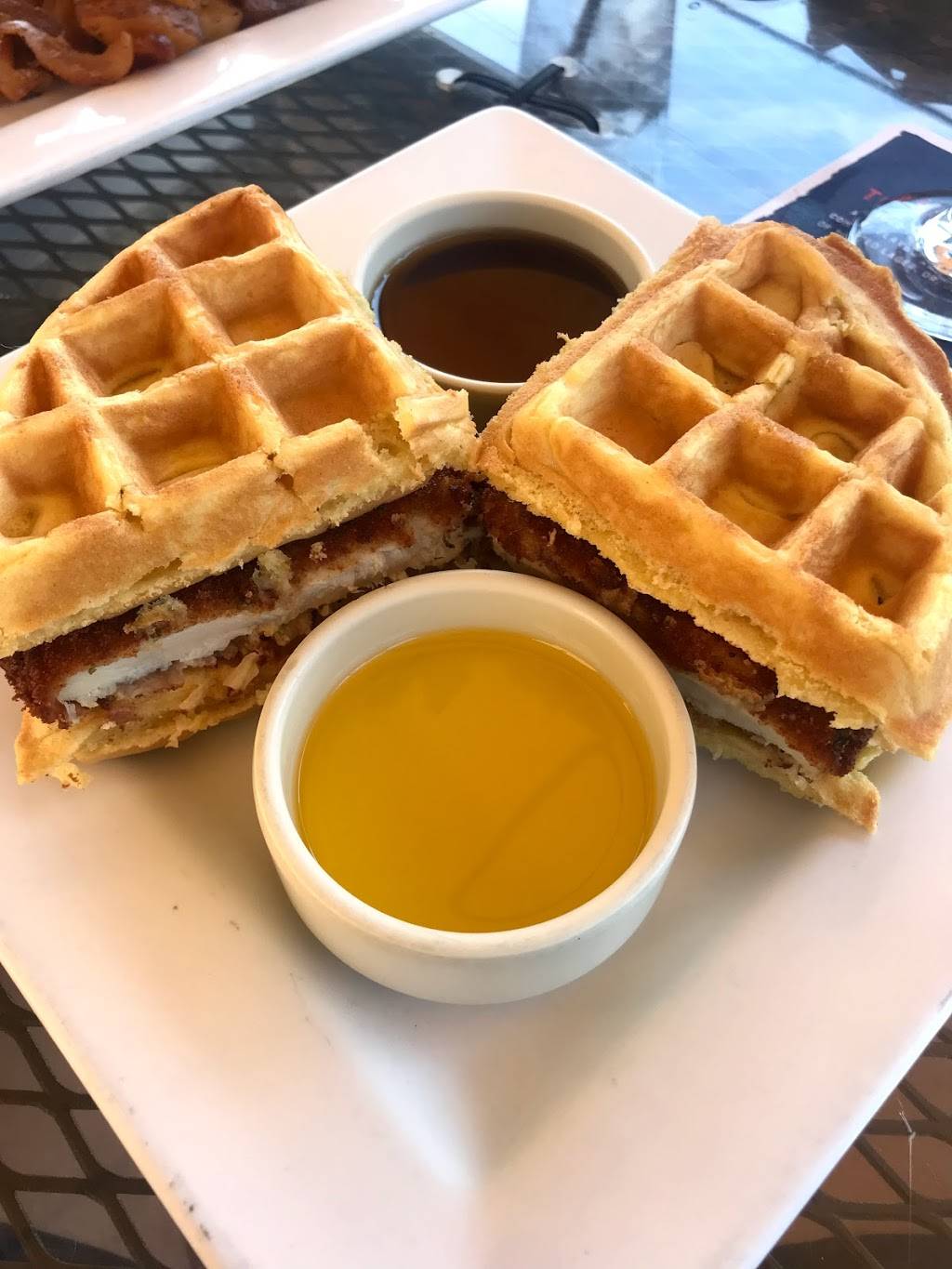 The Olney Tavern | restaurant | 18200 Georgia Ave, Olney, MD 20832, USA | 3012600500 OR +1 301-260-0500