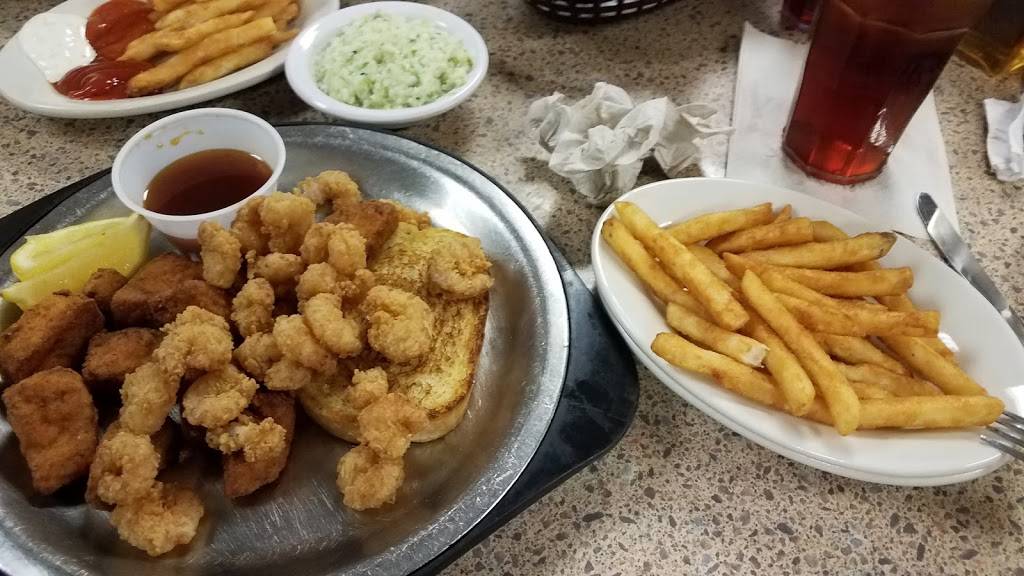 Sandpiper Seafood House | restaurant | 7877 US-70, La Grange, NC 28551, USA | 2525664067 OR +1 252-566-4067