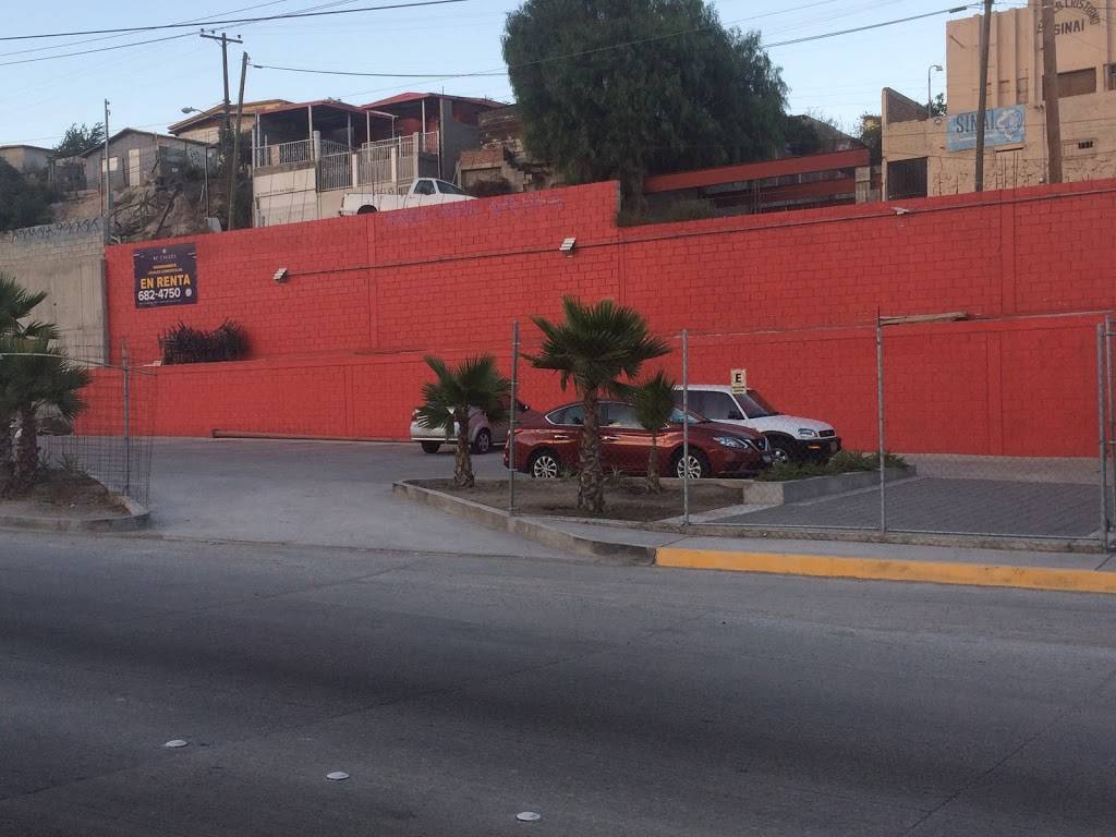 PAPAZZOS El Cono Relleno | restaurant | 5561, 22550 Lago Sur 22550, Blvd. Manuel Jesús Clouthier, Lago Sur, 22217 Tijuana, B.C., Mexico | 016642364349 OR +52 664 236 4349