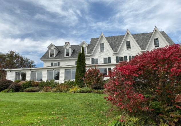 Inn at Pleasant Lake | restaurant | 853 Pleasant St, New London, NH 03257, USA | 6038734833 OR +1 603-873-4833