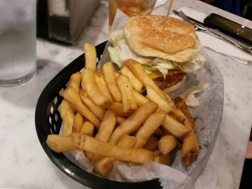 Novelty Burger & Bar | restaurant | 214 Market St, Newark, NJ 07102, USA | 9734335000 OR +1 973-433-5000