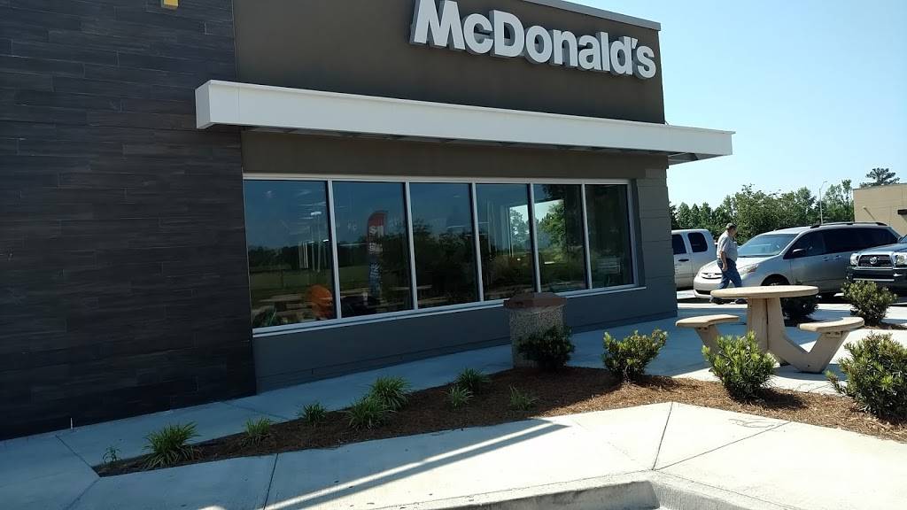 McDonalds | cafe | 1215 S Lewis St, Metter, GA 30439, USA | 9126854663 OR +1 912-685-4663