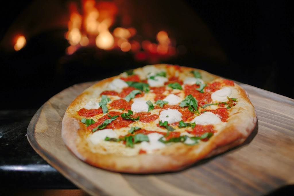 The Oven Pizza Co. | restaurant | 2000 Village Run Rd, Wexford, PA 15090, USA | 7247998750 OR +1 724-799-8750
