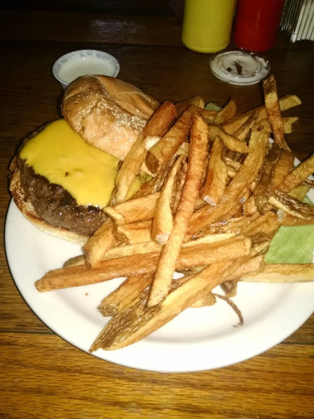 W. F. Codys | restaurant | 3138 E Sunshine St, Springfield, MO 65804, USA | 4178878083 OR +1 417-887-8083