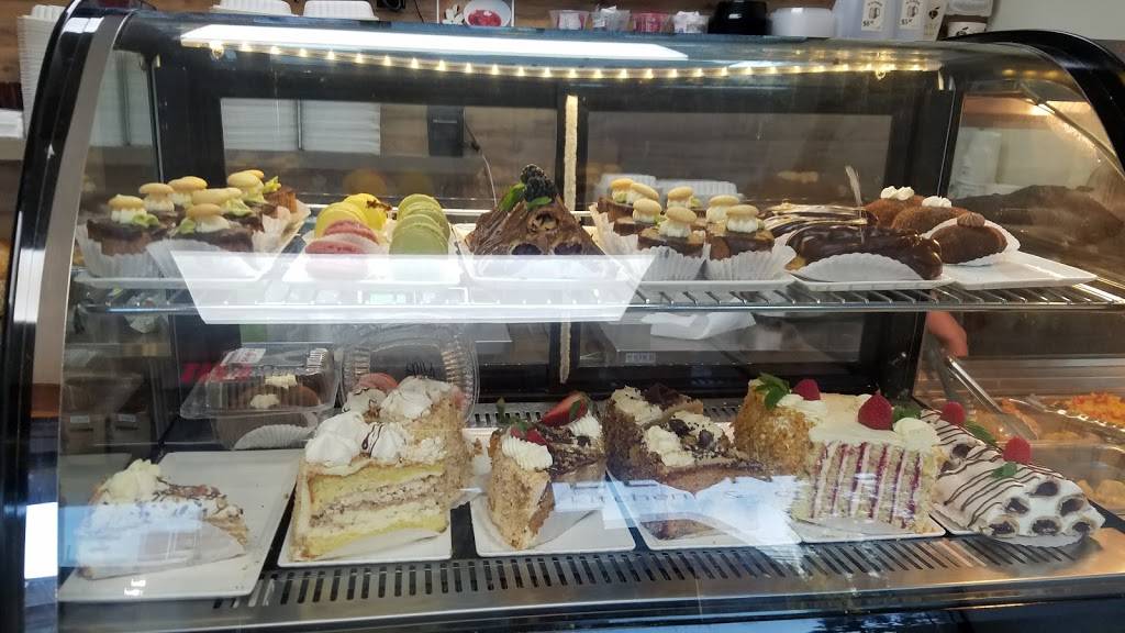 Elenas Kitchen & Catering | bakery | 6620 Madison Ave, Carmichael, CA 95608, USA | 9167505030 OR +1 916-750-5030