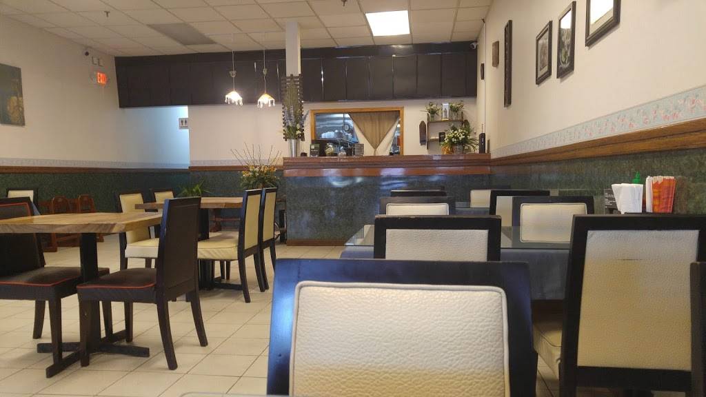 Thai Noodle House | restaurant | 132 Amity Rd, New Haven, CT 06515, USA | 2035537798 OR +1 203-553-7798