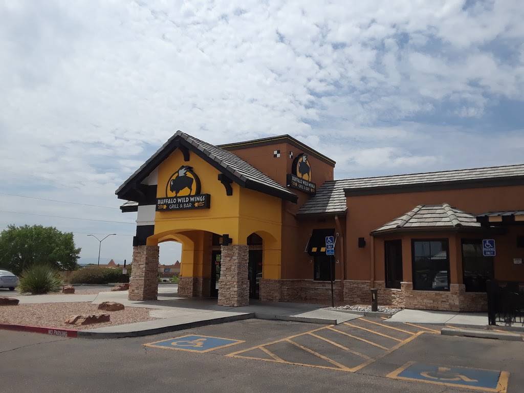 Buffalo Wild Wings | meal takeaway | 10015 Coors Blvd NW, Albuquerque, NM 87114, USA | 5059229464 OR +1 505-922-9464