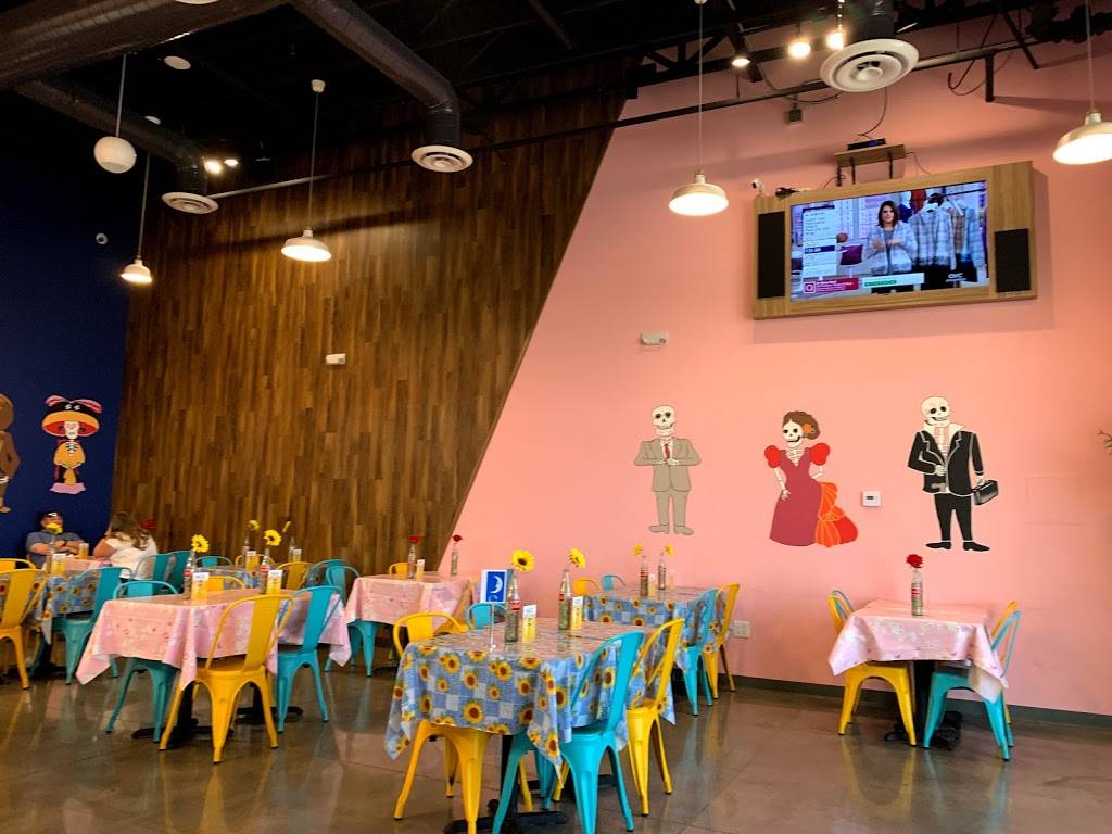 Pinches Tacos Henderson | restaurant | 2550 St Rose Pkwy #110, Henderson, NV 89074, USA | 7024764888 OR +1 702-476-4888