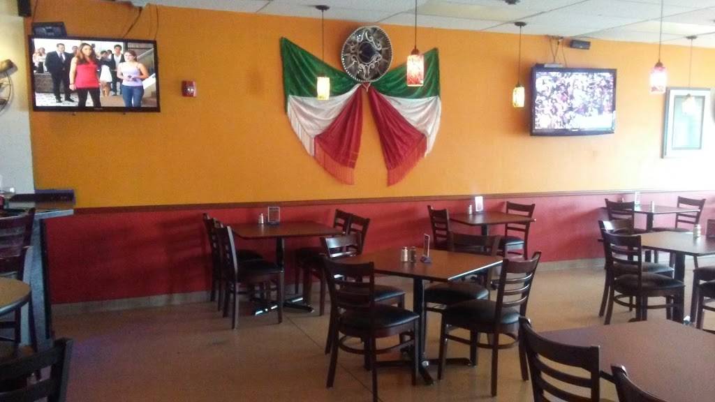 Zocalo Mexican Bar and Grill | restaurant | 203 Butterfield Rd, Vernon Hills, IL 60061, USA | 2245135477 OR +1 224-513-5477