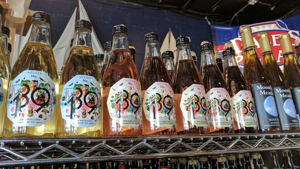 Brawleys Beverage | restaurant | 4620 Park Rd, Charlotte, NC 28209, USA | 7045211300 OR +1 704-521-1300