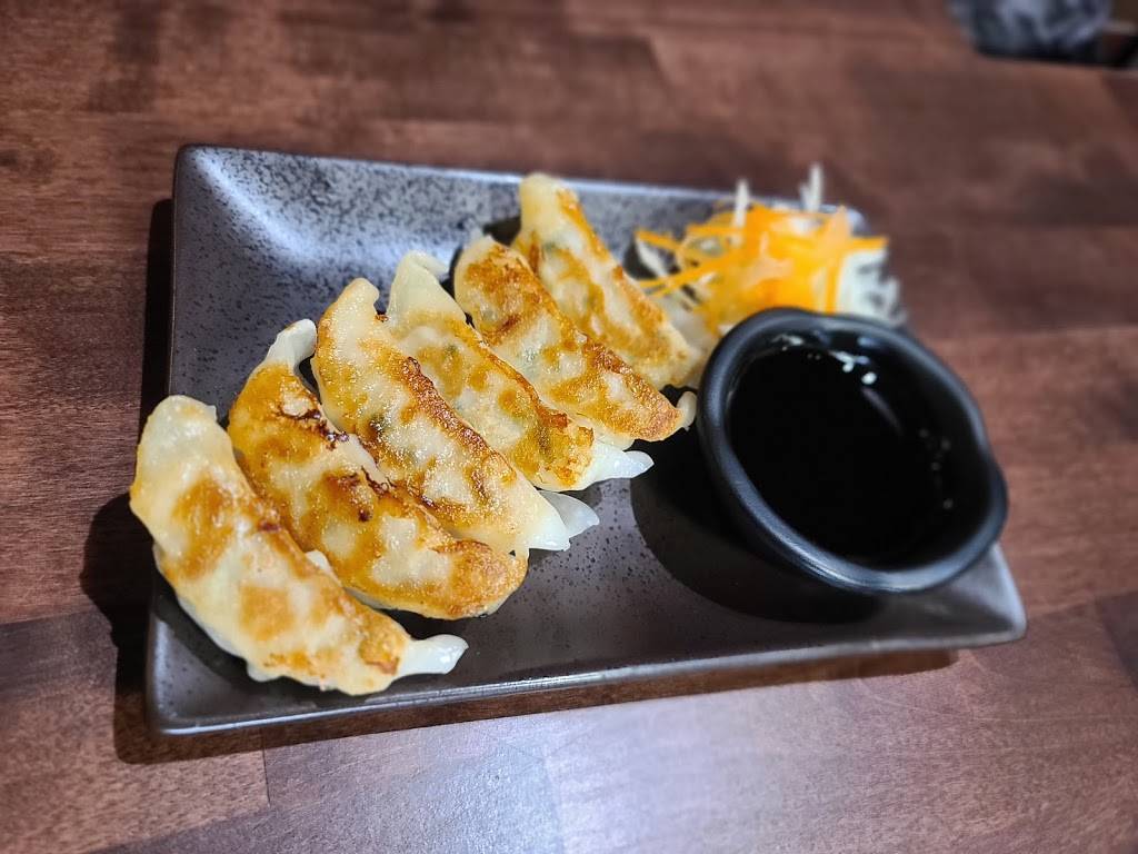 Zuru Zuru Ramen and Donburi | restaurant | 74 Pleasant St, Malden, MA 02148, USA | 7816053773 OR +1 781-605-3773