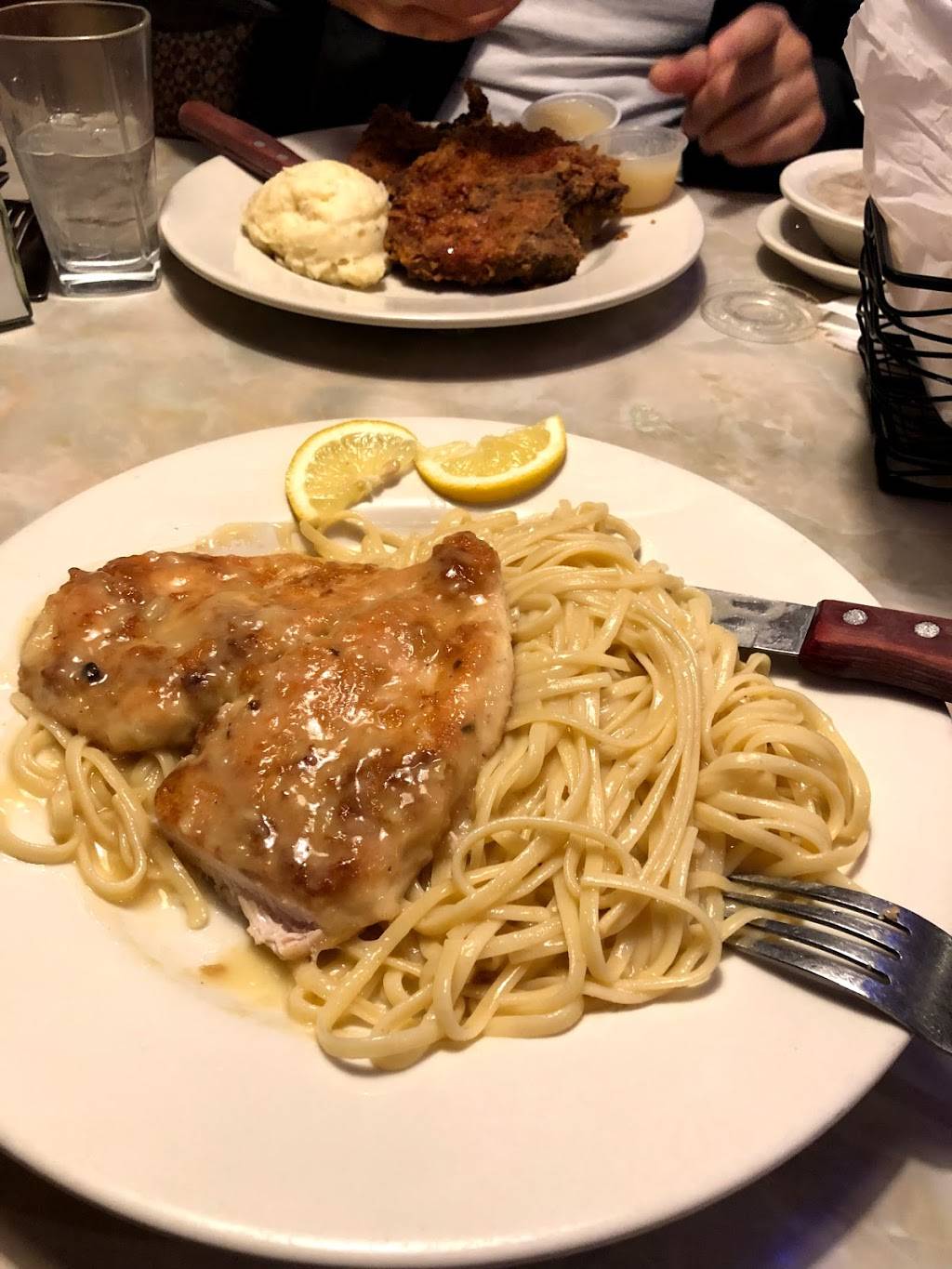 Market Square Restaurant | restaurant | 600 W Dundee Rd, Wheeling, IL 60090, USA | 8474590601 OR +1 847-459-0601