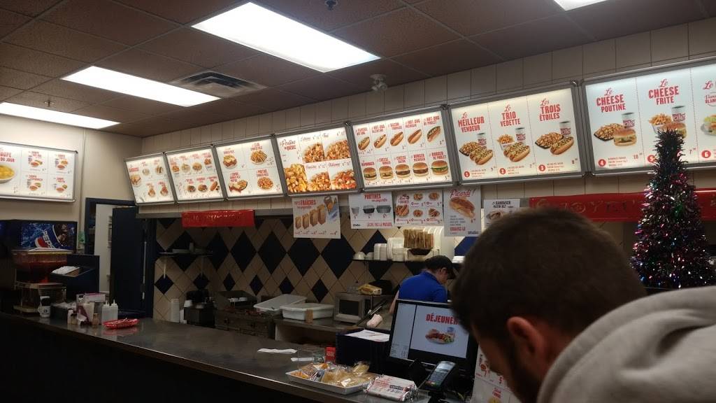 Valentine | restaurant | Place St-Jean, 400 Boulevard du Séminaire N, Saint-Jean-sur-Richelieu, QC J3B 5L2, Canada | 4503594988 OR +1 450-359-4988