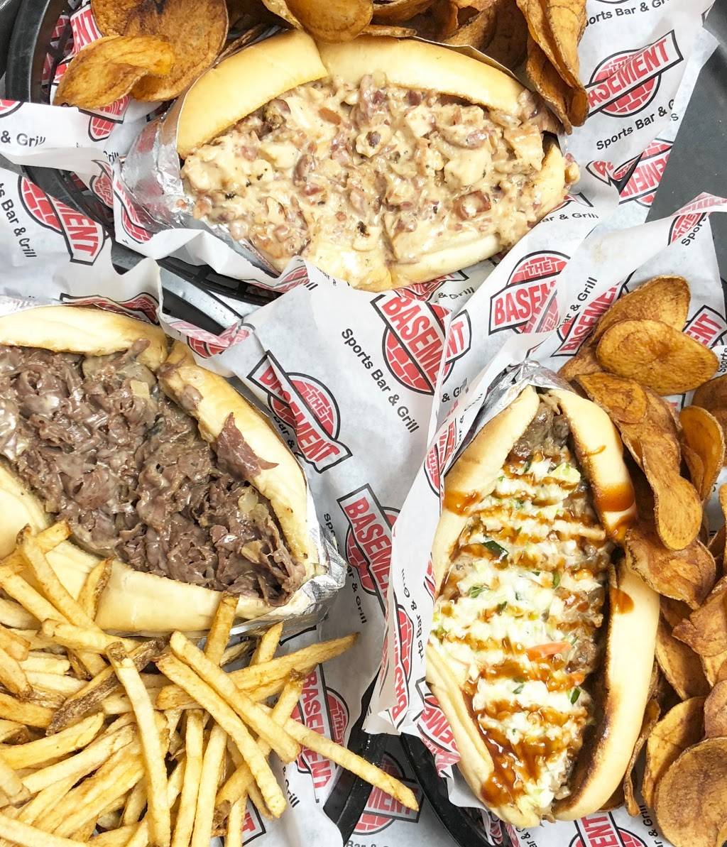 Basement at the Lakes | restaurant | 3420 Manchester Rd, Akron, OH 44319, USA | 3306444000 OR +1 330-644-4000