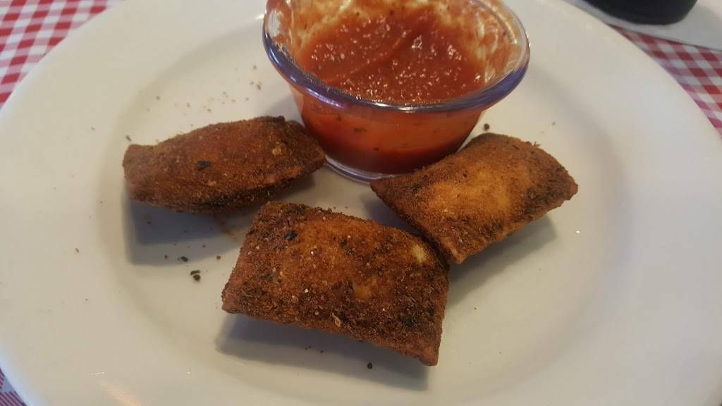 Steves Villa Capri | restaurant | 10412 Mastin St, Overland Park, KS 66212, USA | 9136487770 OR +1 913-648-7770