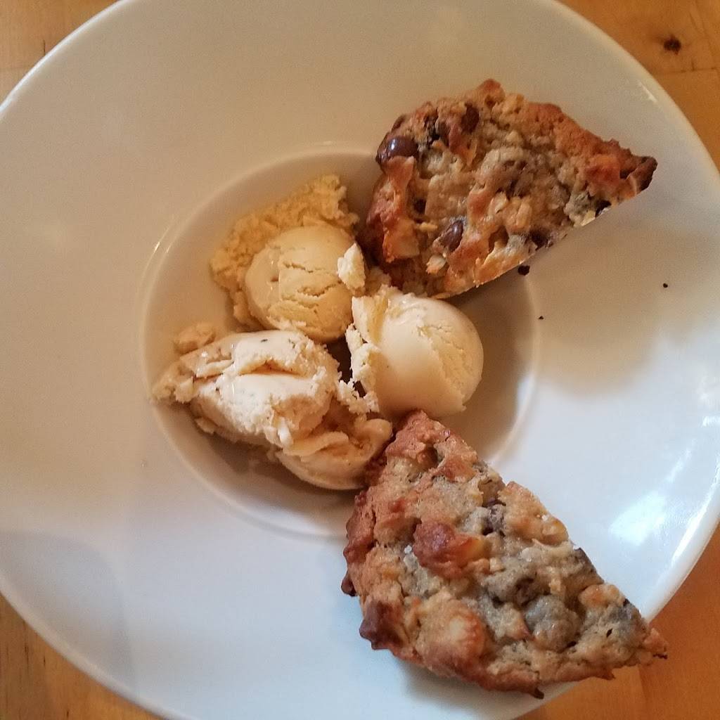 Camdens Dogtown Market | restaurant | 201 W 7th St, Richmond, VA 23224, USA | 8047456488 OR +1 804-745-6488