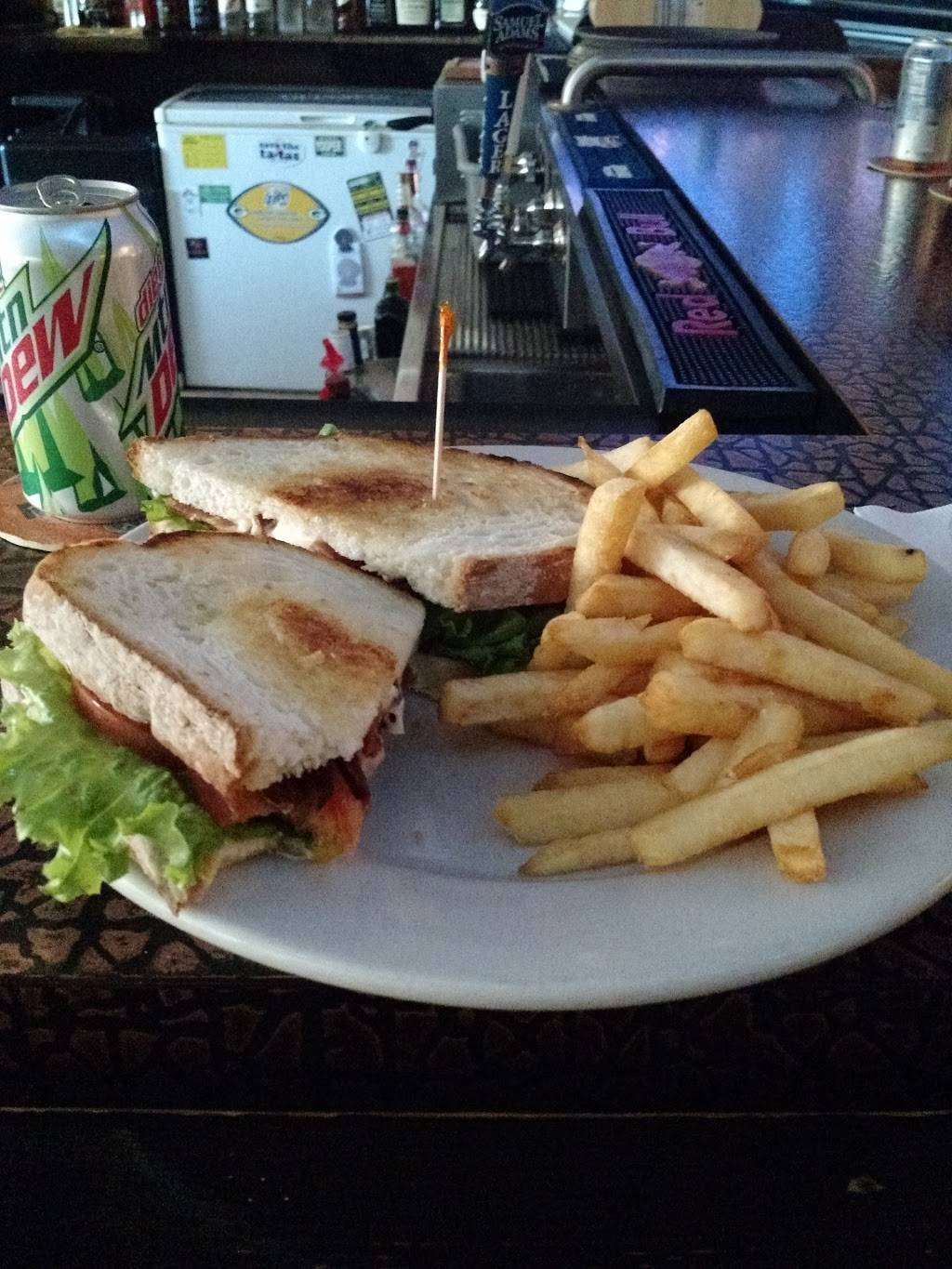 Milwaukee Gourmet House (formerly Muskies) | restaurant | 800 Milwaukee Ave, South Milwaukee, WI 53172, USA | 4144350181 OR +1 414-435-0181