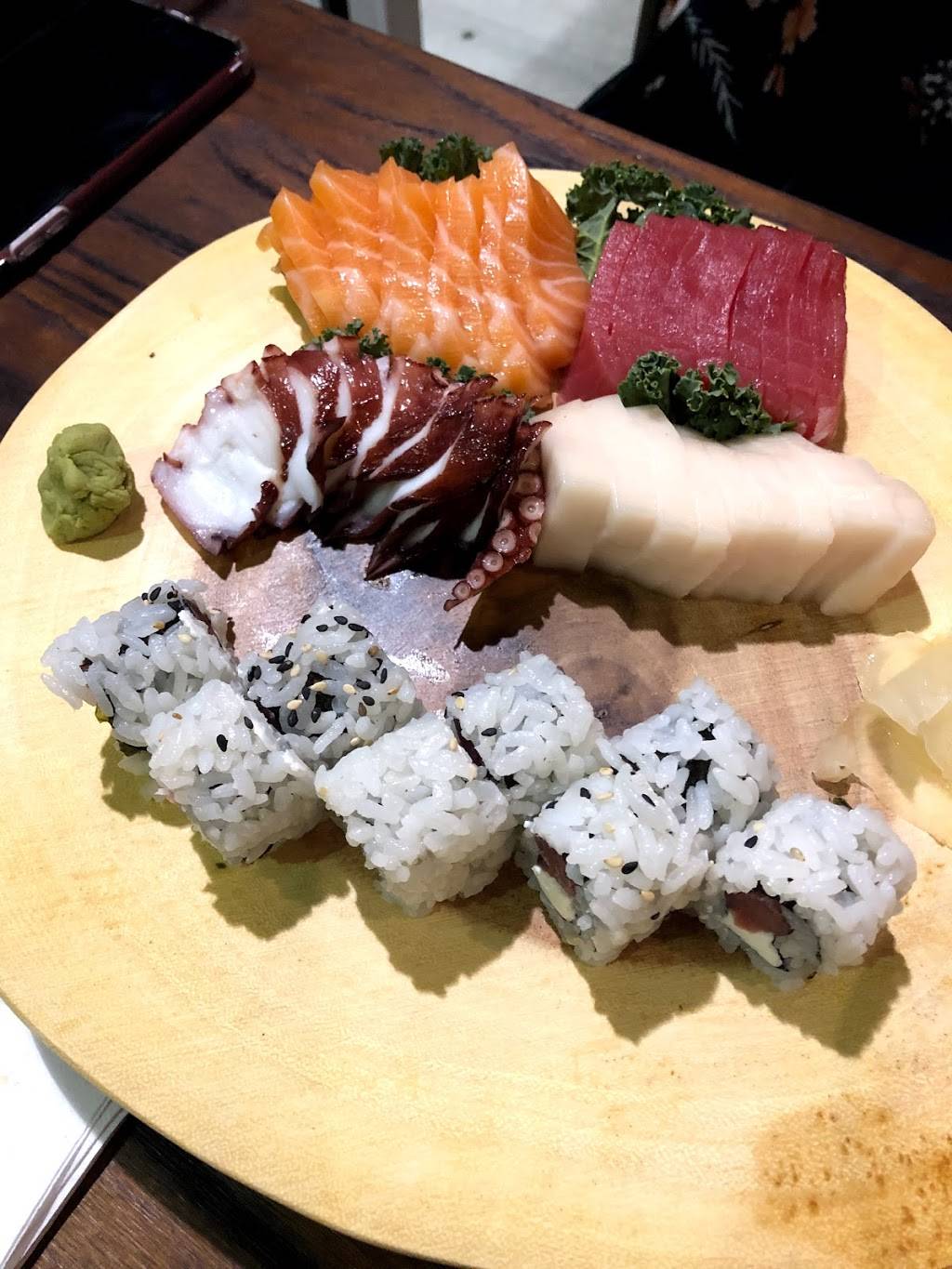 Hand Roll Sushi | restaurant | 12200 Menta St Suite 106, Orlando, FL 32837, USA | 4079308767 OR +1 407-930-8767