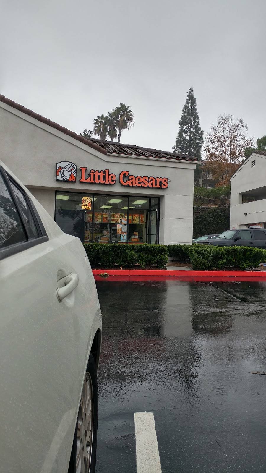 Little Caesars Pizza | meal takeaway | 3084 W Temple Ave, Pomona, CA 91766, USA | 9096224144 OR +1 909-622-4144