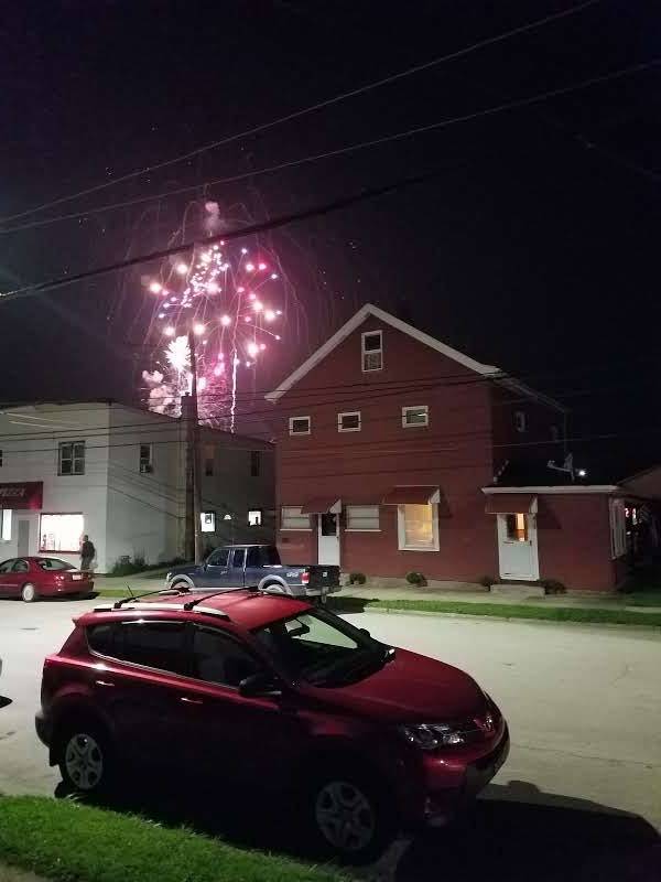 M & M Pizza | restaurant | 413 Indiana Ave, Avonmore, PA 15618, USA | 7246975596 OR +1 724-697-5596