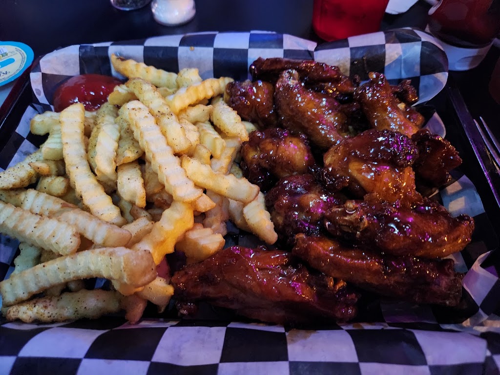 Neons Beach Shack | restaurant | 8501 Thomas Dr, Panama City Beach, FL 32408, USA | 8505887620 OR +1 850-588-7620