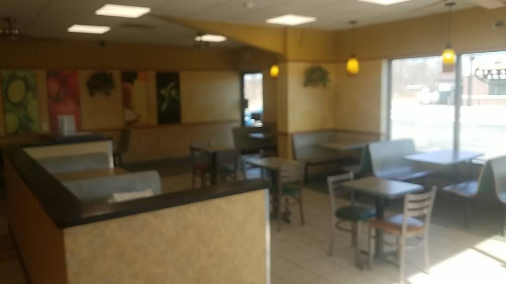 Subway | restaurant | 412 W Main St, Cambridge, WI 53523, USA | 6084239988 OR +1 608-423-9988