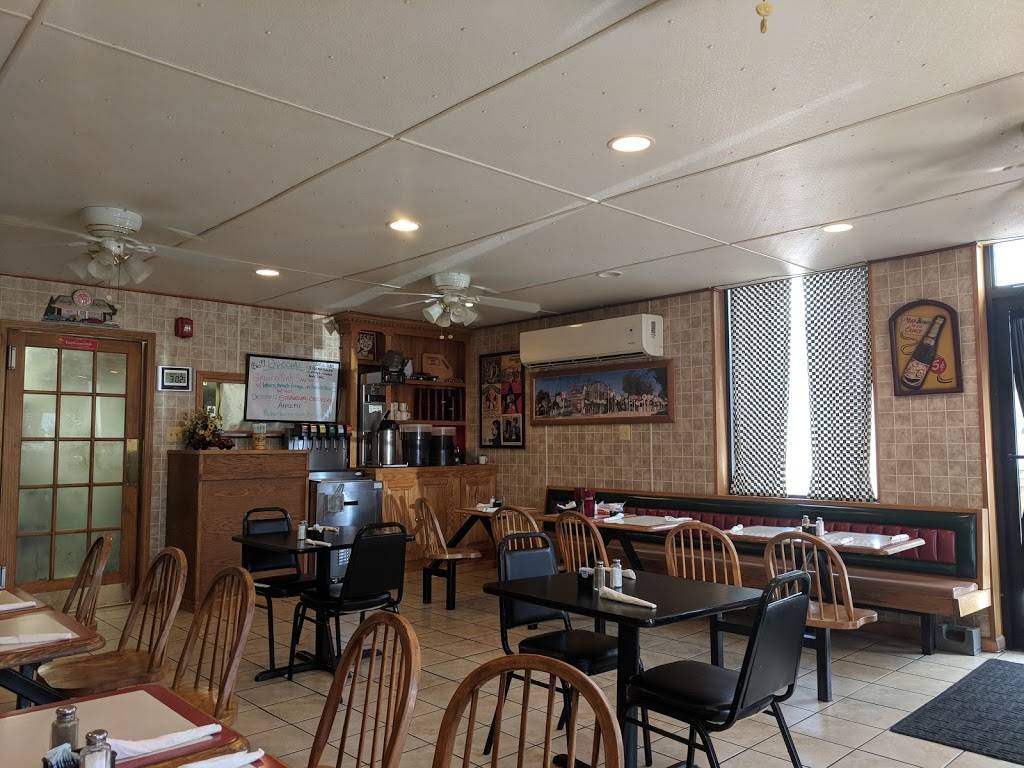 Quarter Mile Diner | restaurant | 69 Wardensville Industrial Park Rd, Wardensville, WV 26851, USA | 3048743066 OR +1 304-874-3066