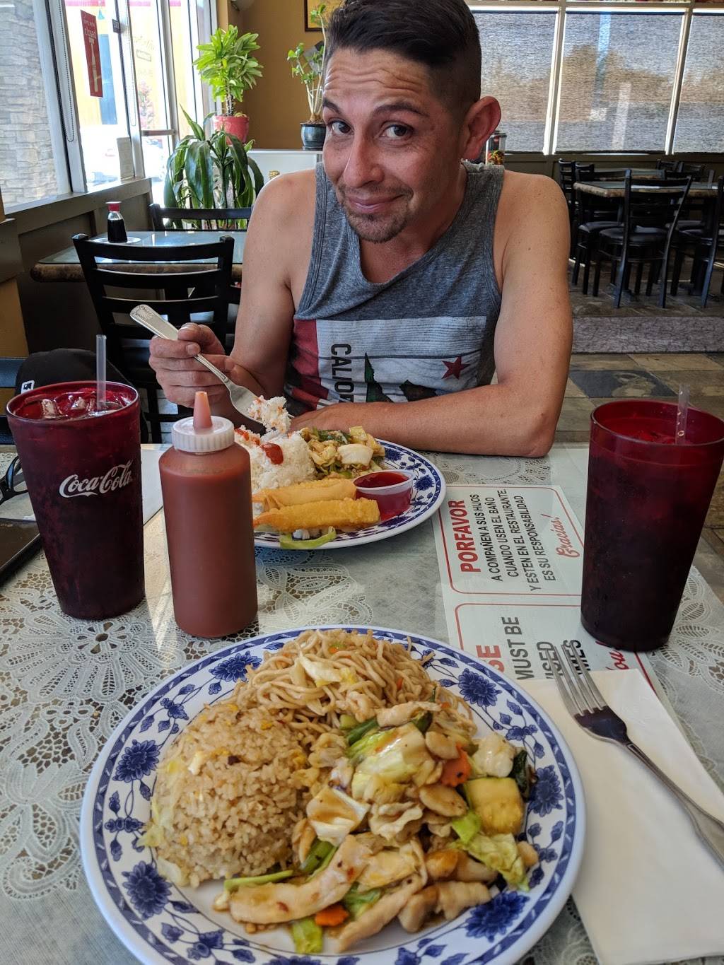 Golden Dragon Restaurant | restaurant | 5235 E Kings Canyon Rd # 101, Fresno, CA 93727, USA | 5594580488 OR +1 559-458-0488