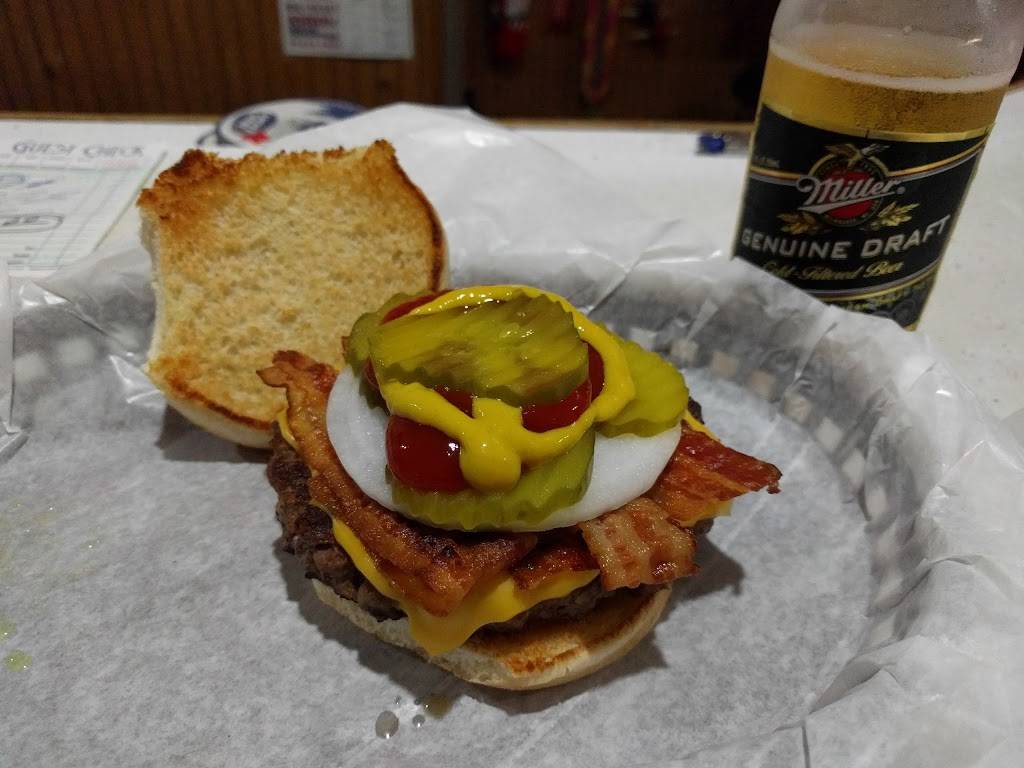 BS Bar & Grill | restaurant | 216 E Main St, Reedsburg, WI 53959, USA | 6087683505 OR +1 608-768-3505