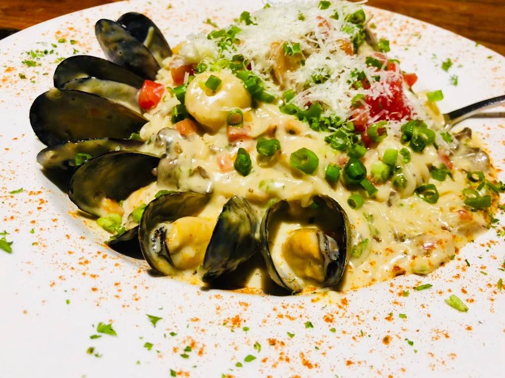 Trio - A Brick Oven Cafe | restaurant | 22 N Main St, Greenville, SC 29601, USA | 8644671000 OR +1 864-467-1000