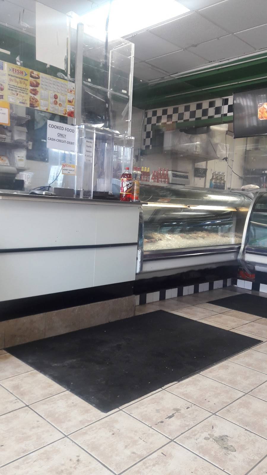 Ocean Fish & Chicken | restaurant | 3732 East 8 Mile Road, Detroit, MI 48234, USA | 3138937333 OR +1 313-893-7333